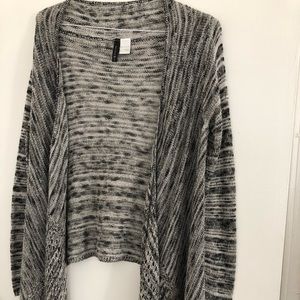 A-Line cardigan with slight fringe